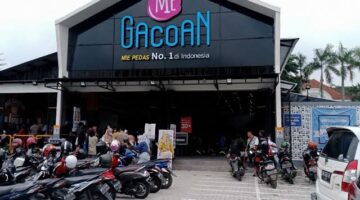 Maling Berkeliaran di Parkiran Mie Gacoan SMRaja Kota Medan, Sepeda Motor Guru SD Raib di Gondol Maling