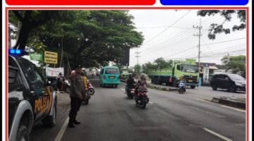 Patroli kota presisi kegiatan pengaturan lalu lintas di wilayah sukodadi.